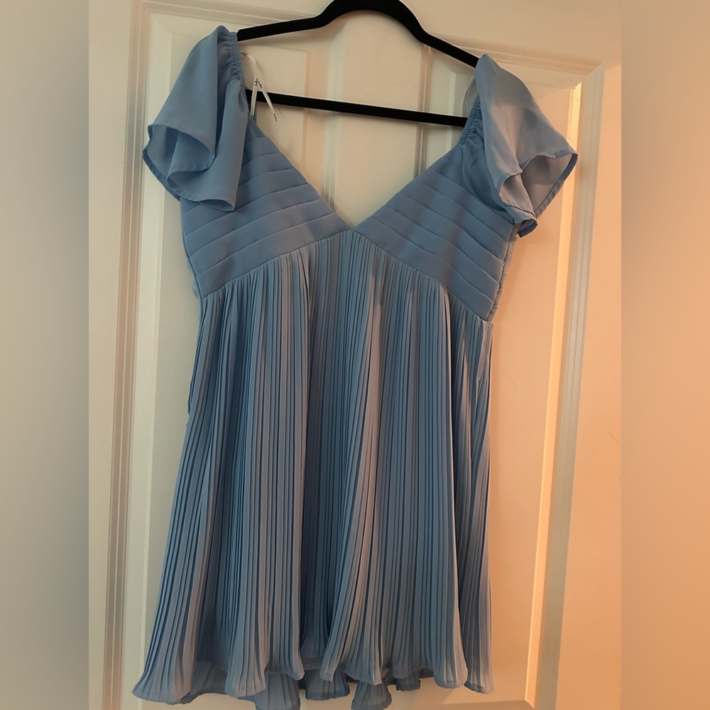 Elegant Light Blue Pleated Dress